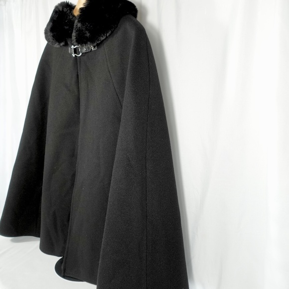 Apt. 9 Women's Faux Fur Collar Cape Coat in Black - One Size - Picture 6 of 10